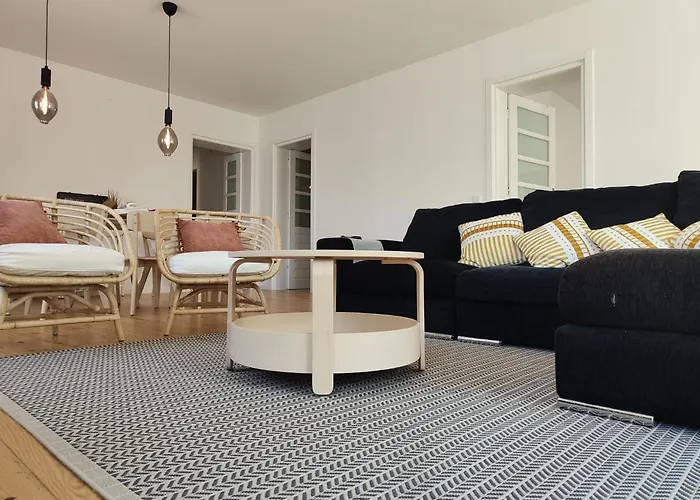 Casa Amarela Feriehus *